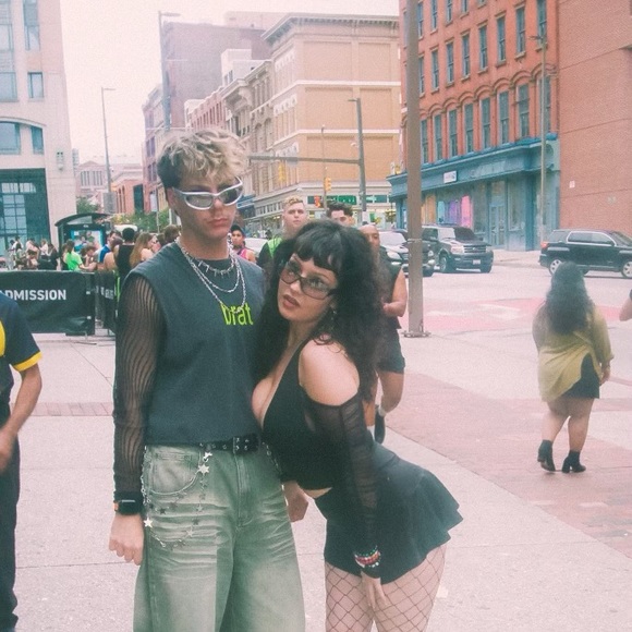 Meet your Posher, Sophia - Picture 1 of 1